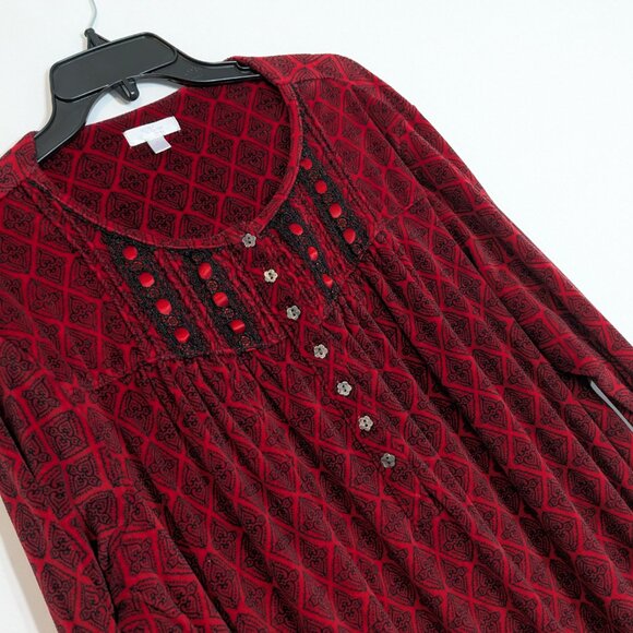 SECRET TREASURES Red/Black Velour Long Sleeve Pullover Winter Gown; Size 2X - Picture 2 of 4